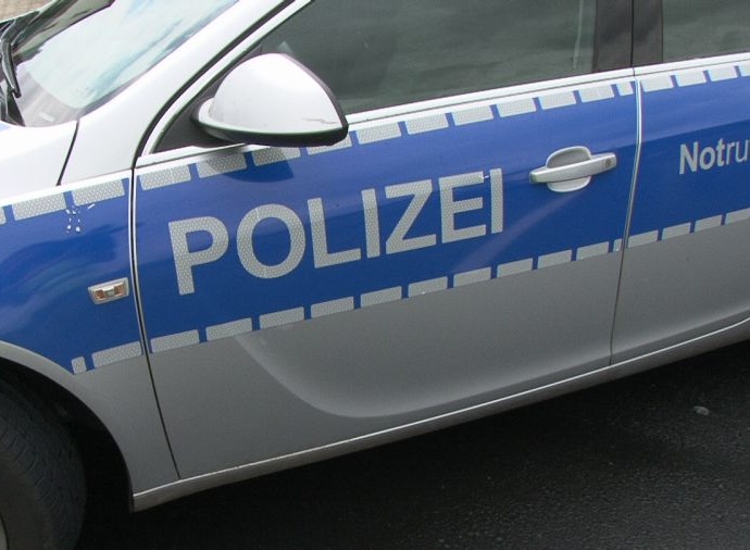 Offenbar verwirrte Frau mit Küchenmesser in Kassel und Baunatal unterwegs Offenbar verwirrte Frau mit Küchenmesser in Kassel und Baunatal unterwegs