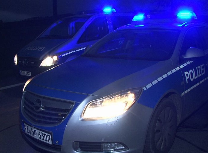 3,96 Promille: Autofahrer liefert sich filmreife Verfolgungsfahrt 3,96 Promille: Autofahrer liefert sich filmreife Verfolgungsfahrt