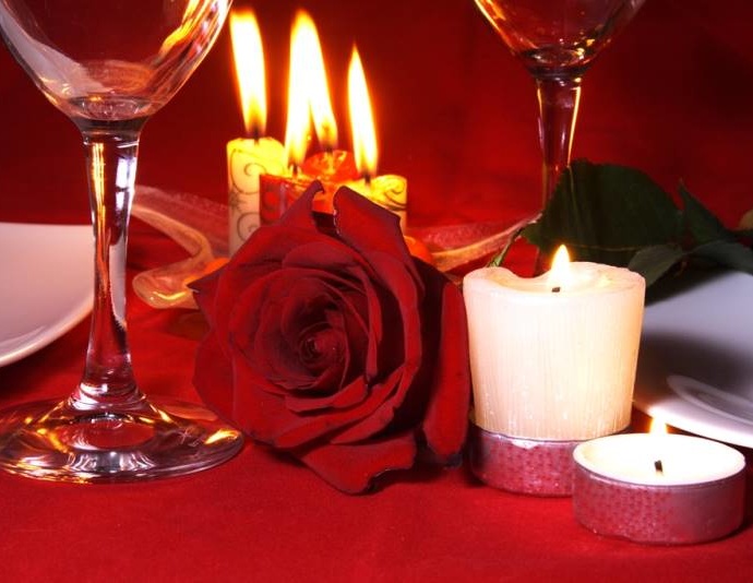 Das perfekte Candlelight Dinner – so gelingt das Festessen mit dem Partner