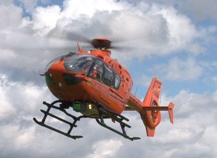 Schwerer Motorradunfall bei Lohfelden – Rettungshubschrauber im Einsatz Schwerer Motorradunfall bei Lohfelden – Rettungshubschrauber im Einsatz
