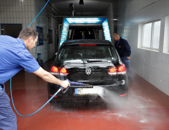 Auto waschen ohne Ärger – Tipps rund um Waschanlagen Auto waschen ohne Ärger – Tipps rund um Waschanlagen