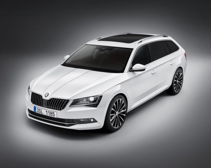 Der neue SKODA Superb Combi – Ab 25.590 Euro Der neue SKODA Superb Combi – Ab 25.590 Euro