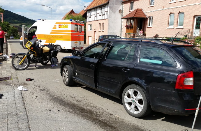 Drei Verletzte nach Unfall in Istha Drei Verletzte nach Unfall in Istha