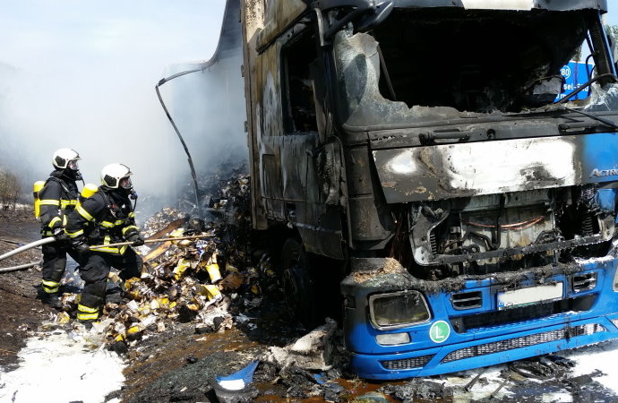 LKW mit Milchprodukten brannte auf der A7