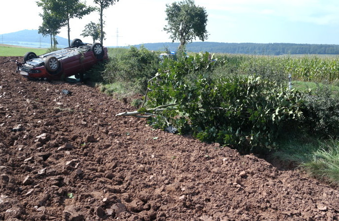 Unfall nahe Ippinghausen geht glimpflich aus