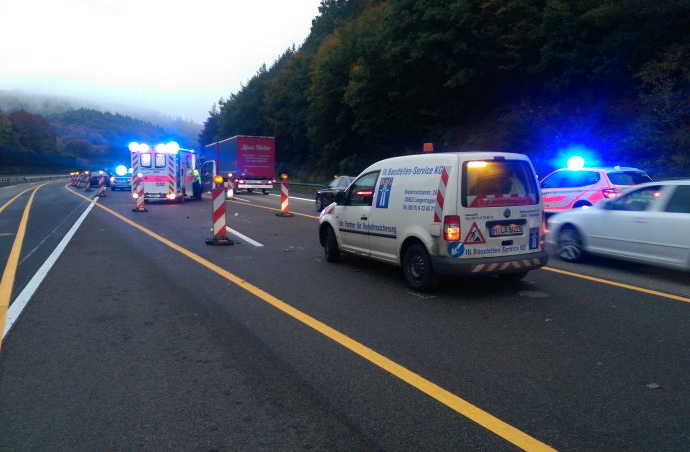 Baustellenmitarbeiter auf der A7 tödlich verletzt Baustellenmitarbeiter auf der A7 tödlich verletzt