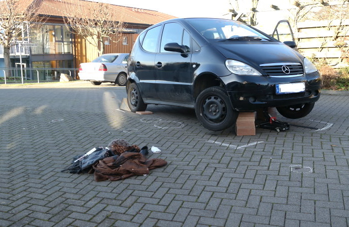 Von Sonne geblendet? – Fußgängerin lebensbedrohlich verletzt Von Sonne geblendet? – Fußgängerin lebensbedrohlich verletzt