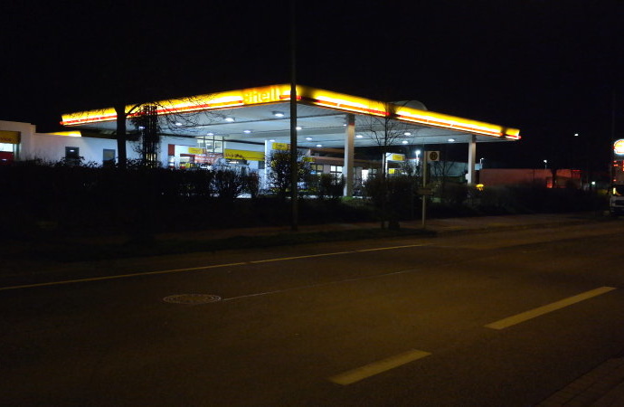 Bettenhausen: Raubüberfall auf Shell-Tankstelle Bettenhausen: Raubüberfall auf Shell-Tankstelle