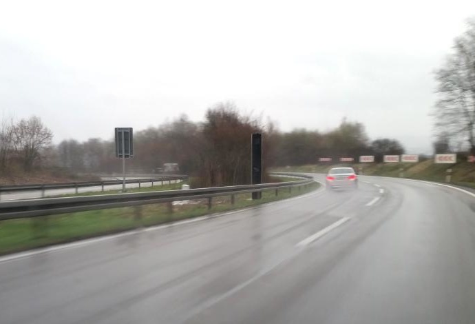 A44: Kein Aprilscherz – Ab heute geht die Blitzanlage in Betrieb A44: Kein Aprilscherz – Ab heute geht die Blitzanlage in Betrieb