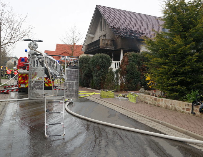 Frommershausen: Hund bei Wohnhausbrand verletzt Frommershausen: Hund bei Wohnhausbrand verletzt