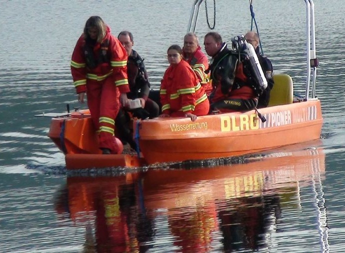 Kinder spielten am See – 8-Jähriger Junge bricht ins Eis ein und stirbt Kinder spielten am See – 8-Jähriger Junge bricht ins Eis ein und stirbt