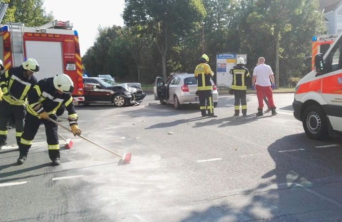 Oberkaufungen: Unfall im Kreuzungsbereich Oberkaufungen: Unfall im Kreuzungsbereich