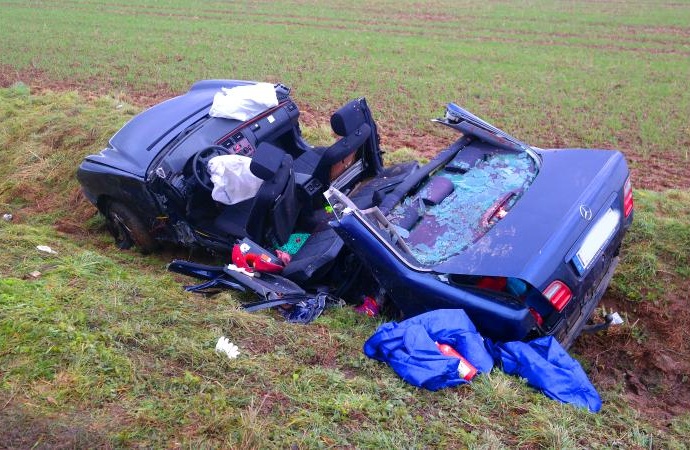 B450 bei Fritzlar – 6-jähriges Kind kommt bei Unfall ums Leben