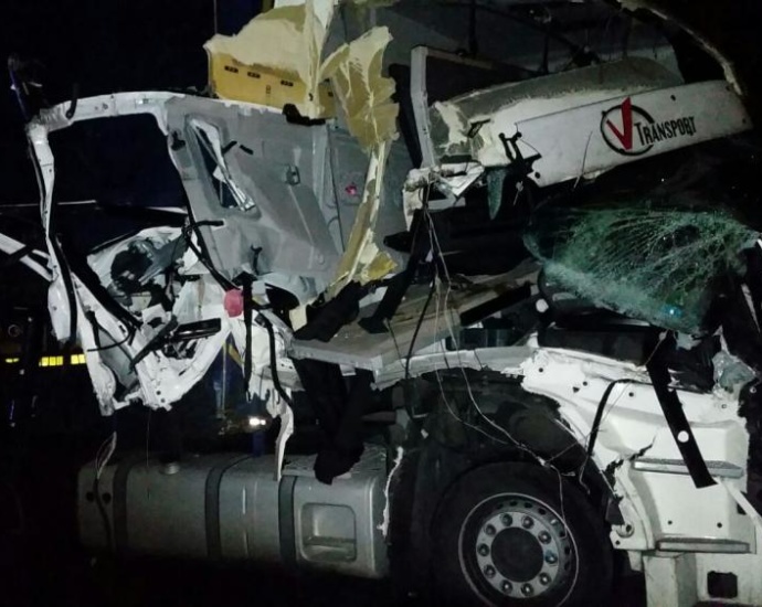 Massenunfall auf A7 mit mehreren LKW und PKW