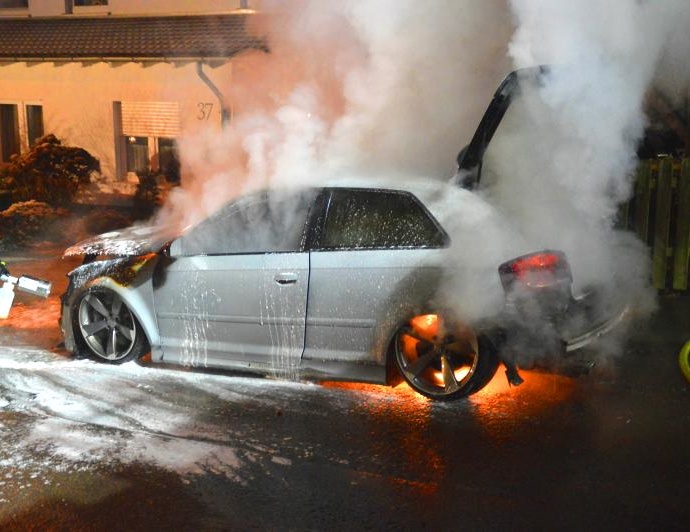 Großenritte: Audi brannte in der Silvesternacht