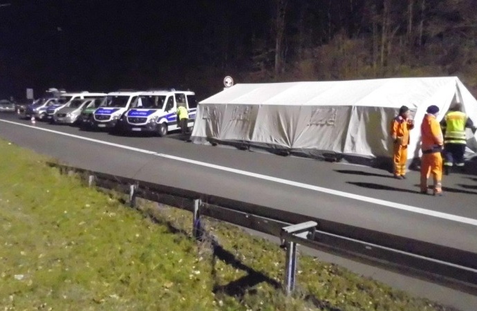 Länderübergreifende Zusammenarbeit – Großangelegte Polizeikontrollen in Südniedersachsen und Nordhessen Länderübergreifende Zusammenarbeit – Großangelegte Polizeikontrollen in Südniedersachsen und Nordhessen