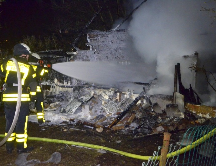 KS: Gartenhütten brannten im Schrebergarten
