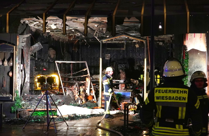 Wi: Ladengeschäft in der Innenstadt ausgebrannt