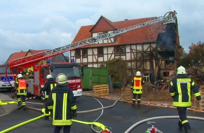 Nach einer Woche – Brandruine brannte erneut in Balhorn