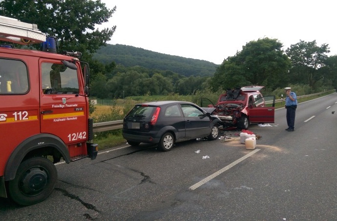 B323: Tödlicher Unfall bei Remsfeld B323: Tödlicher Unfall bei Remsfeld