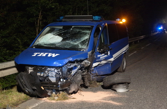 Schwerer Unfall mit THW-Fahrzeug nahe Fritzlar