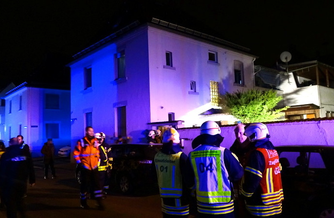 Heizung defekt, Grill in Wohnung: Drei Verletzte