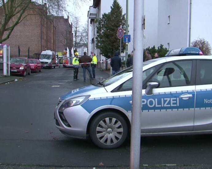 Großeinsatz der Feuerwehr nach Reizgasalarm Großeinsatz der Feuerwehr nach Reizgasalarm