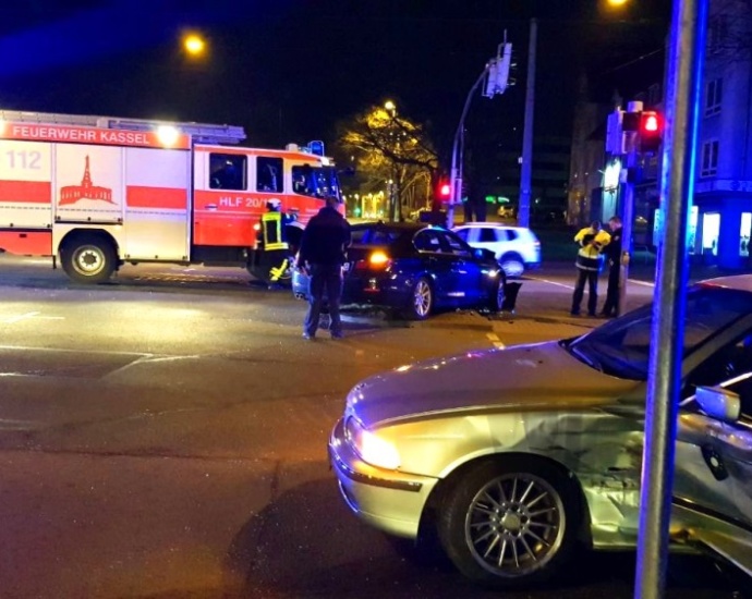 KS: Drei Verletzte bei Unfall am Katzensprung