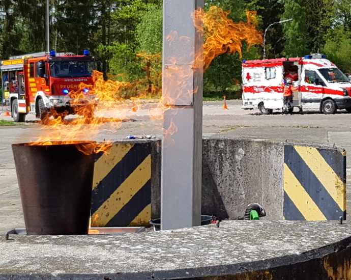 WOH: Von der Personenrettung bis hin zum Gefahrgutunfall – Zirkeltraining in der alten Kaserne