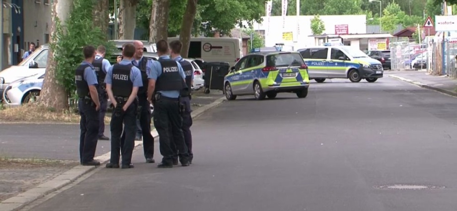 KS: Größere Schlägerei mit Waffen – Zwei Verletzte KS: Größere Schlägerei mit Waffen – Zwei Verletzte