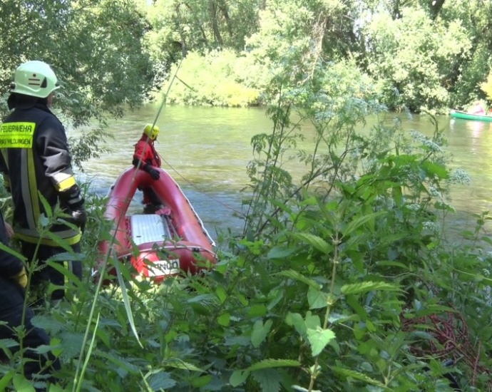 Kanuten bei Wega in Not