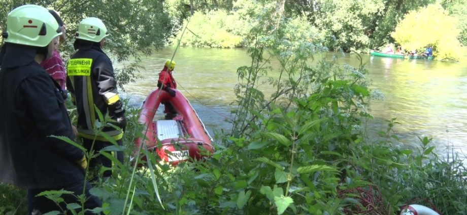 Kanuten bei Wega in Not