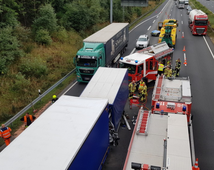 A7: Tödlicher LKW-Unfall in Höhe Hann. Münden (Video)