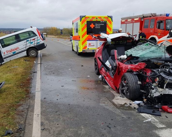 B7: Schwerer Unfall in Höhe Flughafen – Fünf Verletzte (Video)