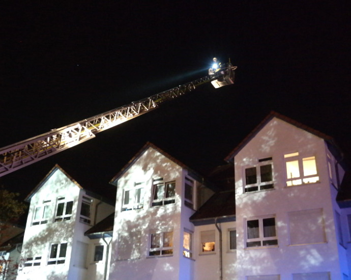KS: Dachgeschosswohnung brannte – 74-jähriger schwer verletzt
