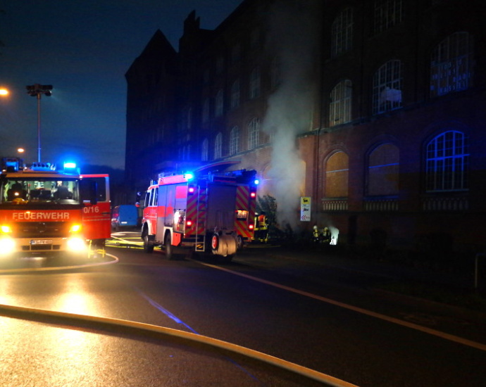KS: Kellerbrand im Salzmann Gebäude