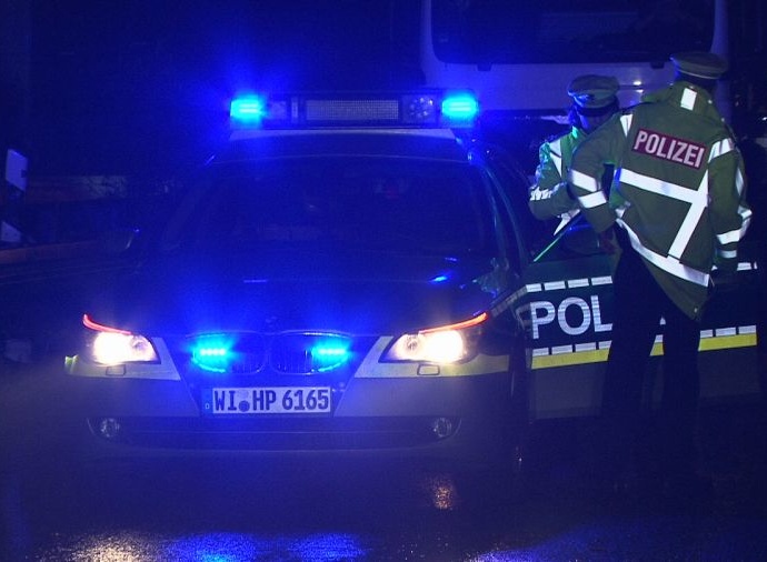 LKW-Unfälle auf A5: Fleisch und Schnaps auf der Fahrbahn