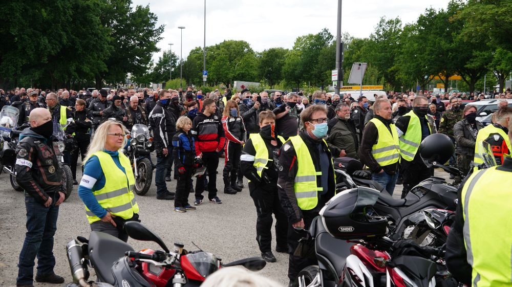 Demo in Kassel - 600 Biker gegen Sonn- und Feiertags ...