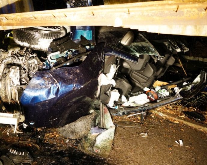 Kurioser Verkehrsunfall in Homberg Efze – Drei Verletzte