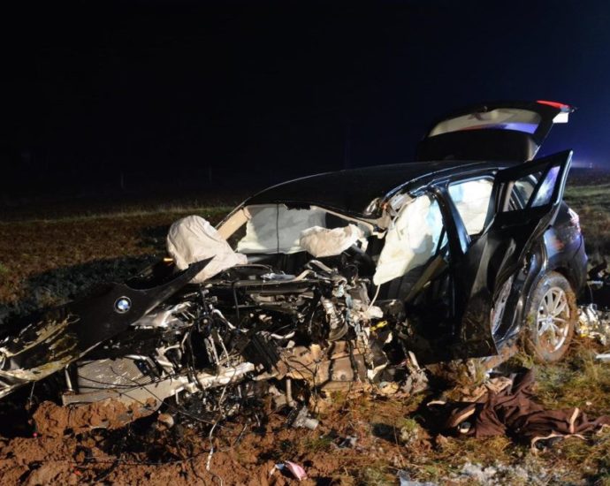 B251: Notruf-System alarmierte Feuerwehr nach Unfall