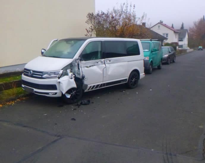 25.000 Euro Schaden nach Unfallflucht in Kaufungen