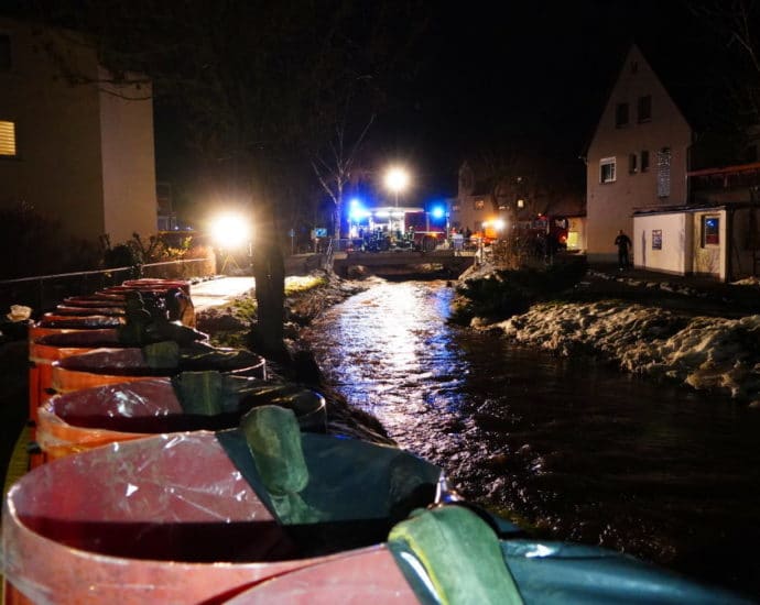 Vorbereitung auf Hochwasser in Niestetal nach Schneeschmelze (Video)