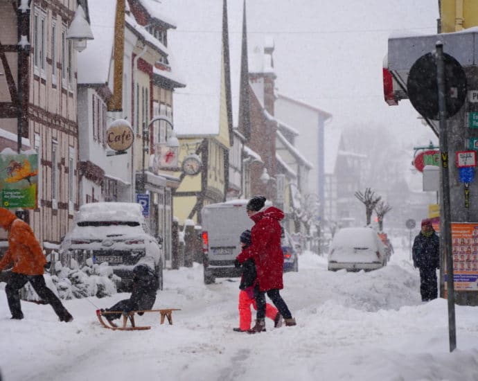 Viel Schnee und Temperaturen weit unter 0 Grad – Ein lang ersehnter Winter in Nordhessen (Video) Viel Schnee und Temperaturen weit unter 0 Grad – Ein lang ersehnter Winter in Nordhessen (Video)