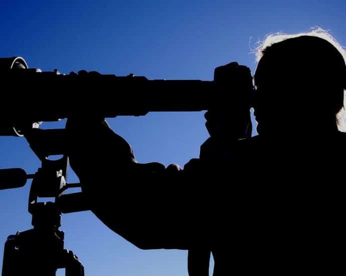 Planespotter: Fotoausrüstung mit Maschinenpistole verwechselt – Großeinsatz am Frankfurter Flughafen Planespotter: Fotoausrüstung mit Maschinenpistole verwechselt – Großeinsatz am Frankfurter Flughafen