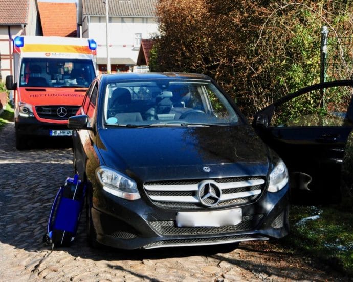 Vom eigenen PKW überrollt – 68-jähriger schwer verletzt