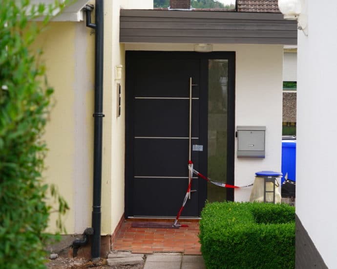 Frau in Bad Arolsen getötet – Ehemann festgenommen Frau in Bad Arolsen getötet – Ehemann festgenommen