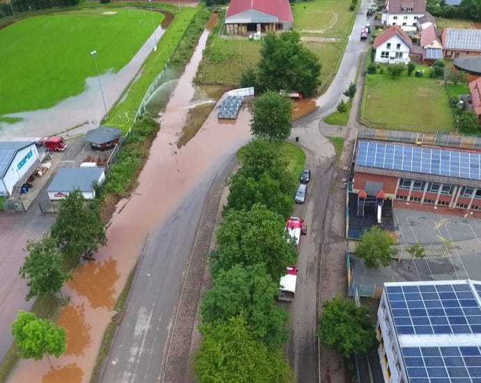 Volkmarsen räumt nach Hochwasser auf Volkmarsen räumt nach Hochwasser auf