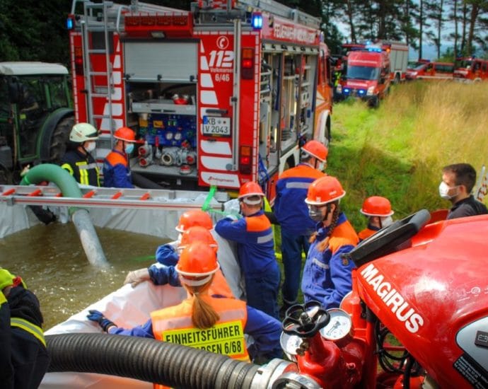 60 Nachwuchsbrandschützer bei Waldbrandübung in Volkmarsen