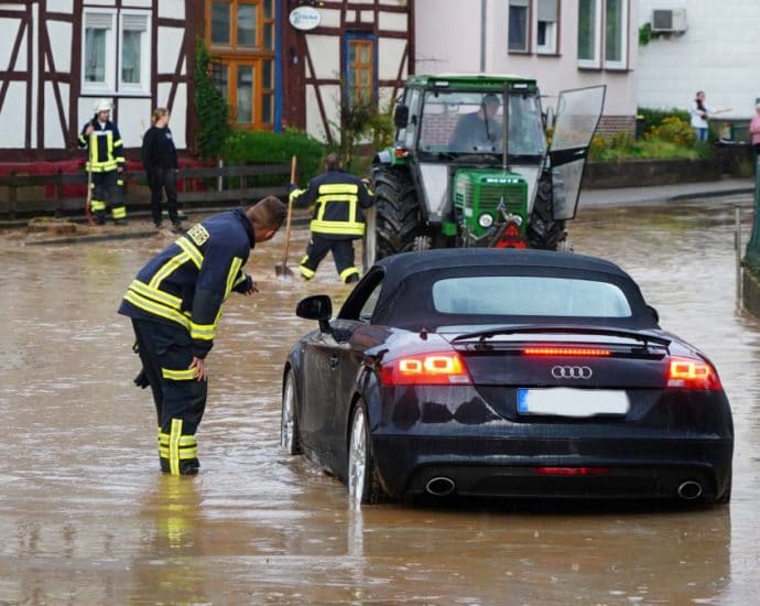 Schlammlawine nach Starkregen durch Gottsbüren