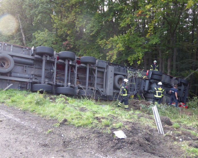 Zwei Verletzte nach Unfall auf A7 – Stundenlange Vollsperrung